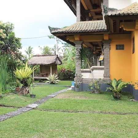 Bombom House Hotel Ubud Esterno foto